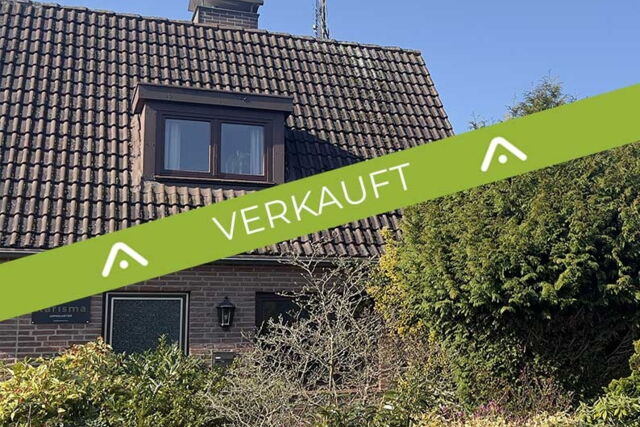 VERKAUFT. Groß Grönau. Gemütliche Doppelhaushälfte auf EIGENLAND. Provisionsfrei