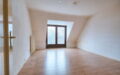 MFH-HH-Rahlstedt-WHG-unrenoviert-Wohnzimmer