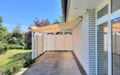 Bungalow-Badendorf-Terrasse mit Markise
