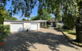 Einfaht mit Garage und Carport 