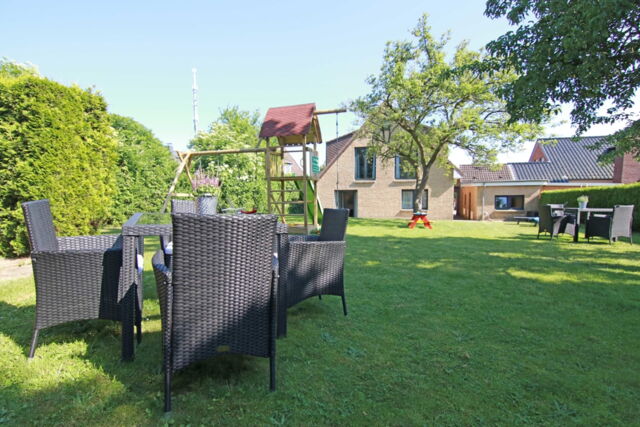 Travemünde. Ferienimmobilie mit 4 voll ausgestatteten Ferienwohnungen zu kaufen. Keinerlei Investitionsstau!