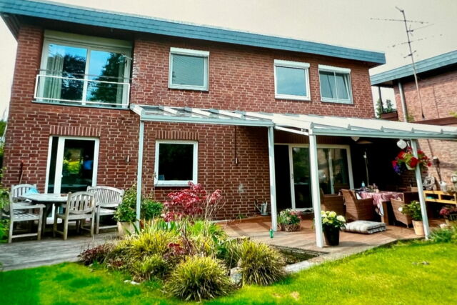 Lübeck St. Jürgen, UKSH Nähe,  erstklassige Ausstattung, viele Extras, gepflegt, schöner Garten