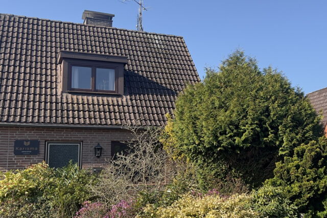 RESERVIERT. Groß Grönau. Gemütliche Doppelhaushälfte auf EIGENLAND. Provisionsfrei